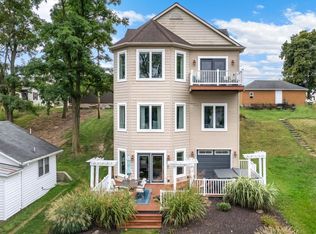 6788 E Harrold Pl, Churubusco, IN 46723