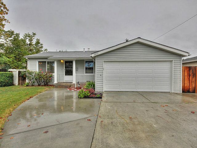 1st image of 2833 Cabrillo Ave