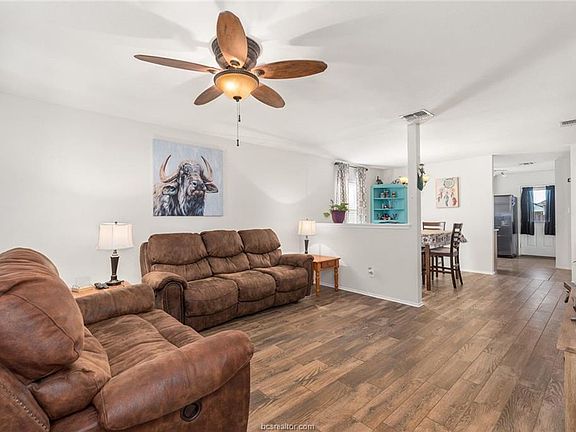 5th image of 15118 Meredith Ln