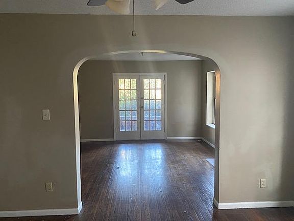 2nd image of 2710 Tracy Ave #1C