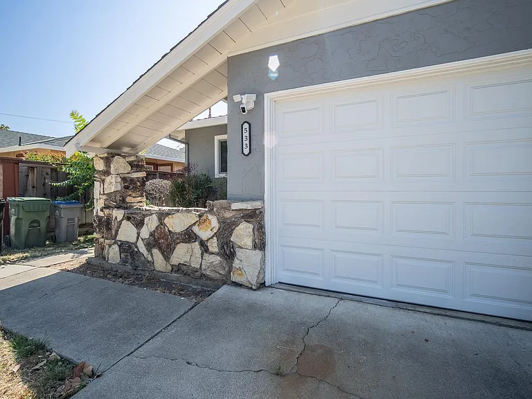 533 Westlake Dr — Photo 19
