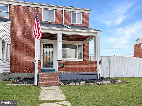 3rd image of 1935 Stanhope Rd