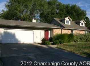 504 S Walnut St, Mahomet, IL 61853