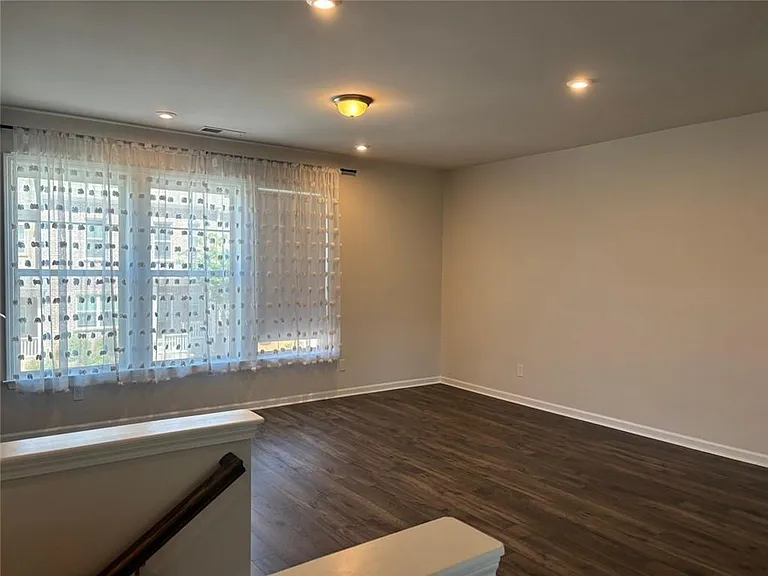 3667 Hidden Valley Cir — Photo 4