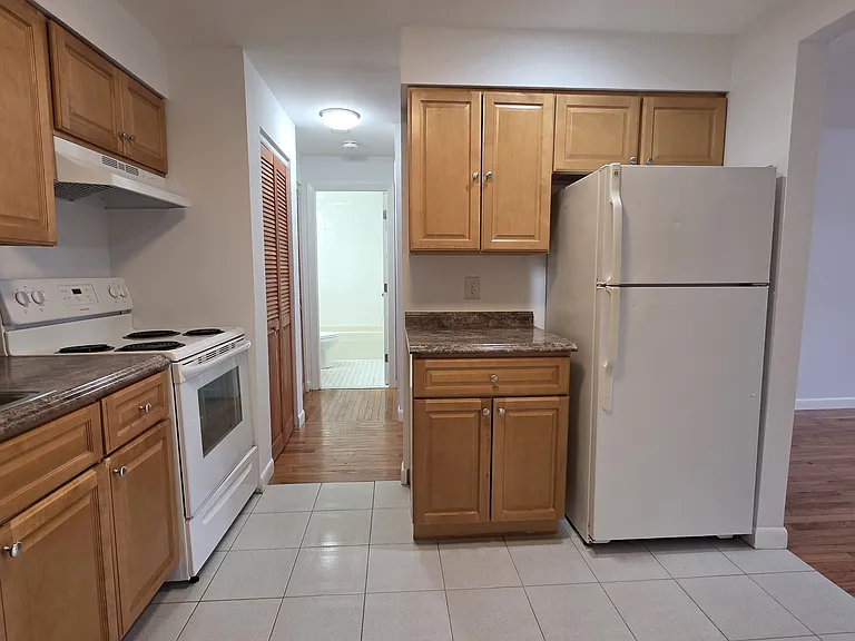 65 Miller St #A4 — Photo 2