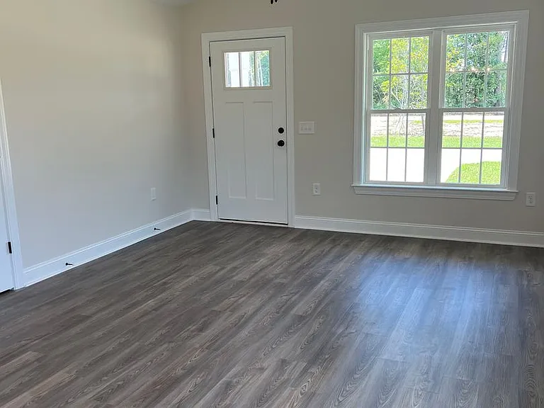 1370 Highway 139 — Photo 3