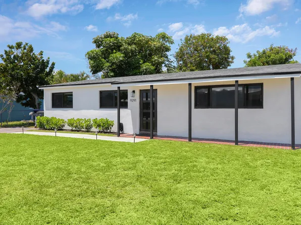 9291 Bloomfield Drive, Palm Beach Gardens, FL 33410