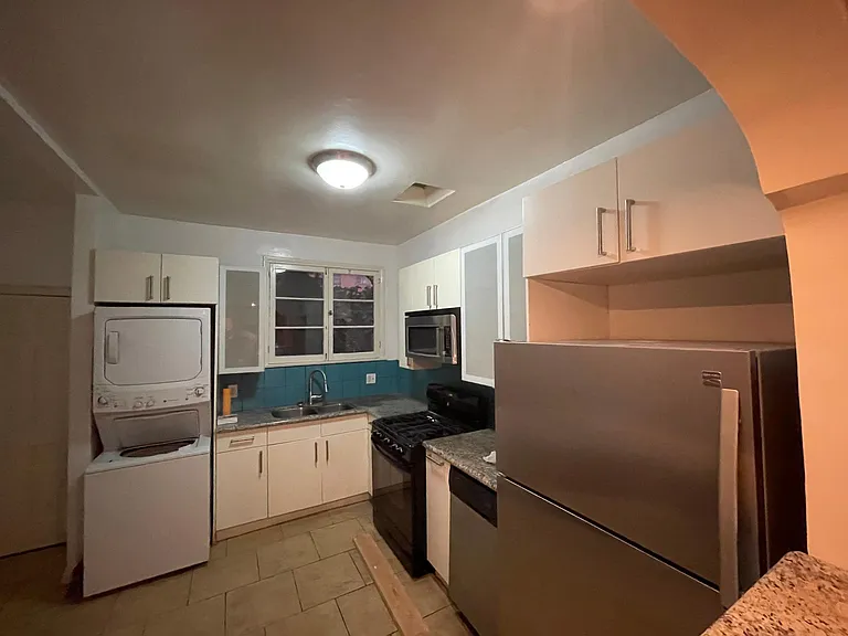 6111 Romaine St #103 — Photo 23