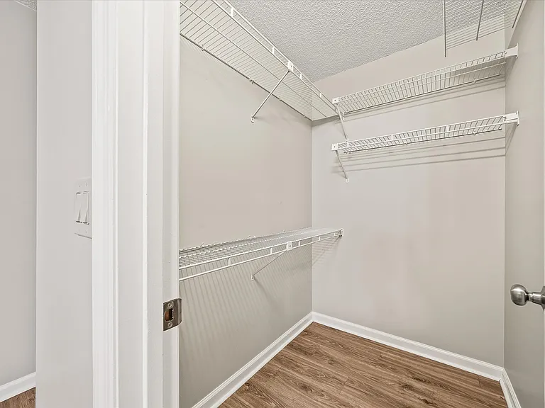 150 Pomeroy Dr — Photo 23