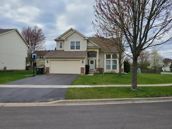 1200 Andover Dr, Mundelein, IL 60060