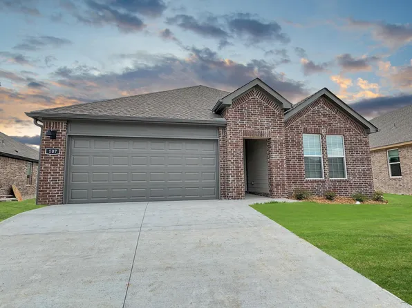 107 Mikah Dr, Maumelle, AR 72113