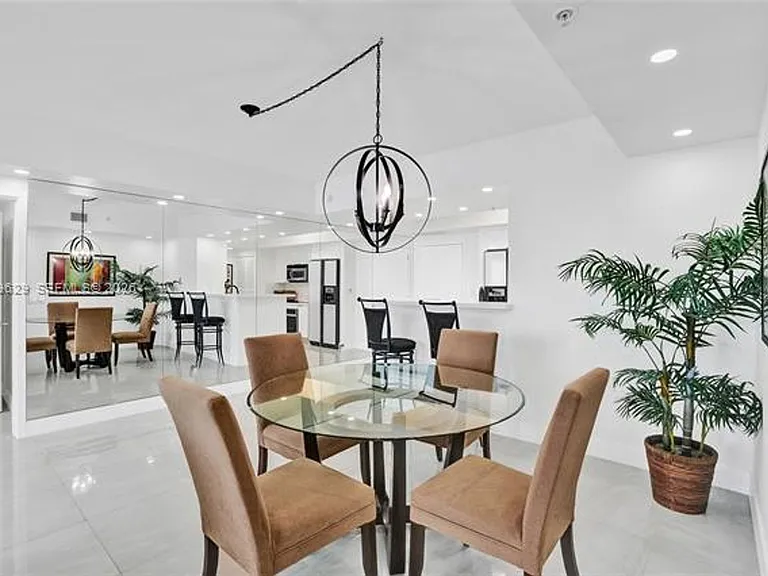 335 S Biscayne Blvd #CU-3807 — Photo 6