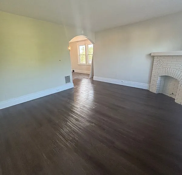 154 Midland Ave #UPPER — Photo 2