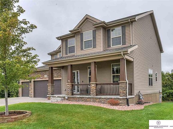 2nd image of 15512 Timberlane Dr