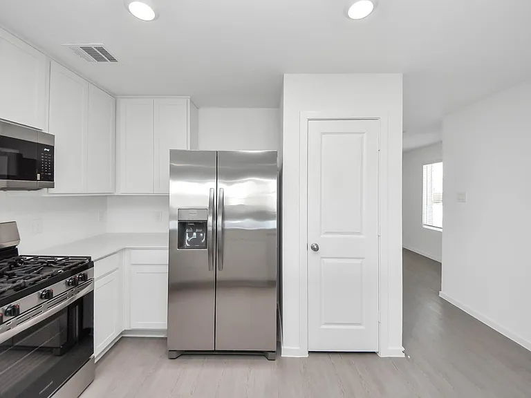 10410 Birds Nest Dr — Photo 36