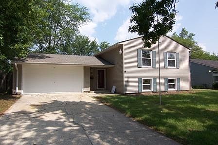 1st image of 146 N Armitage Ave
