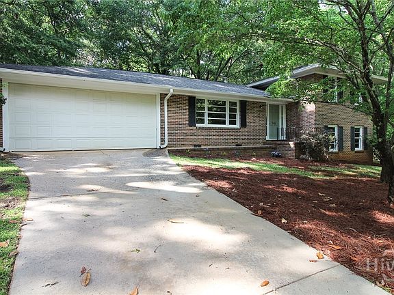 3rd image of 145 Pinecrest Terrace