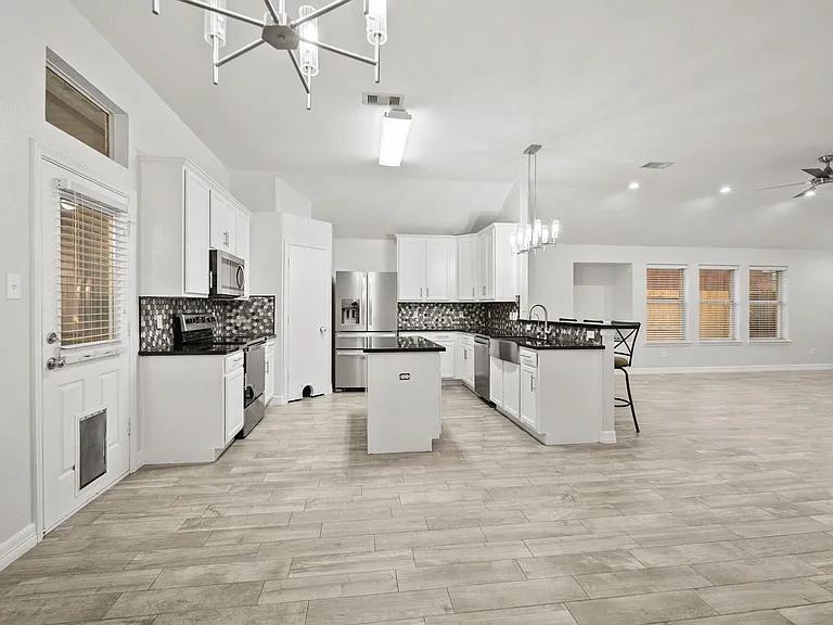 15218 Arnold — Photo 14