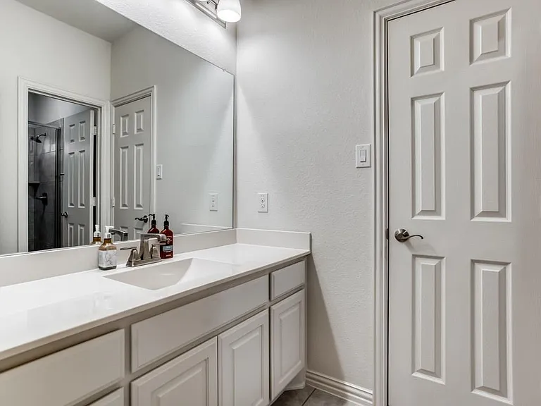 12558 Princess Dr — Photo 5