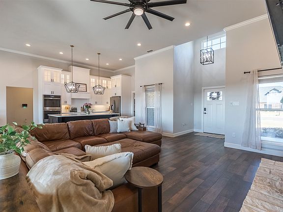 5th image of 107 Kleingrass Rd