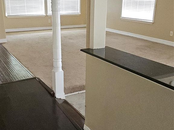 5th image of 12807 Villawood Ln