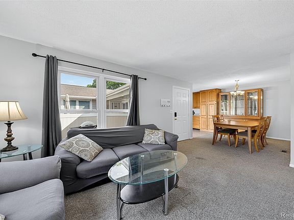 4th image of 22727 Cortes St #77