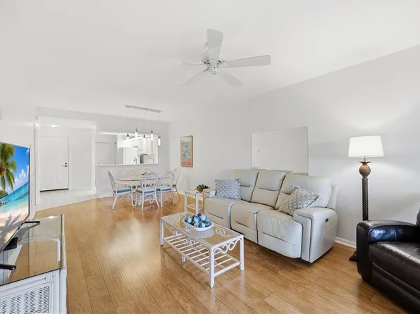 28072 Cavendish CT #2204, BONITA SPRINGS, FL 34135