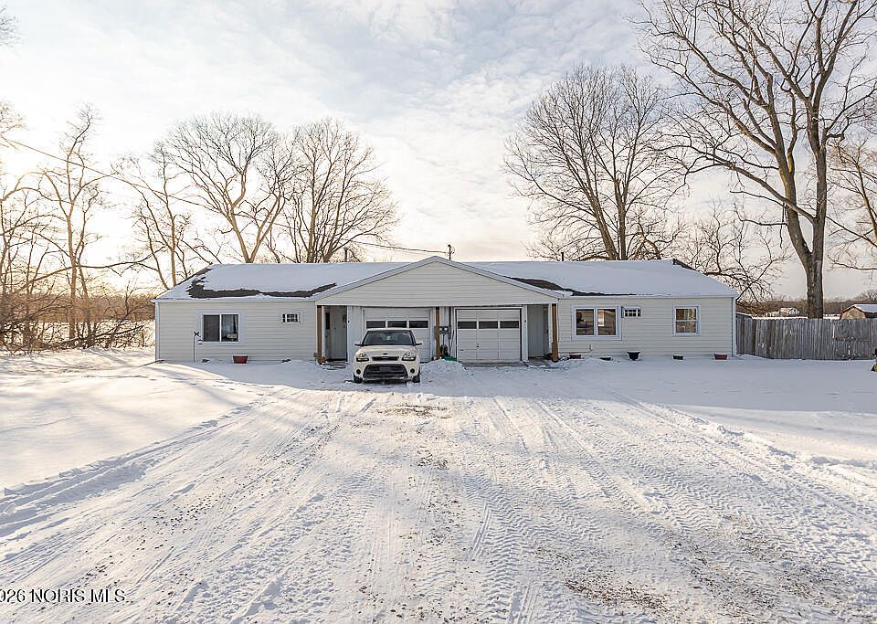 1st image of 18133 Fostoria Rd