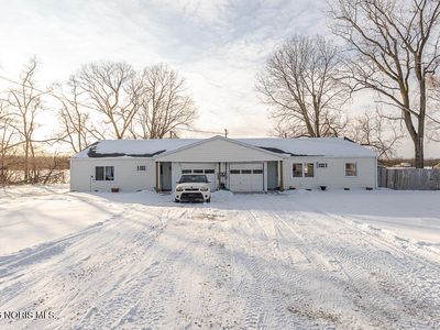 18133 Fostoria Rd, Pemberville, OH, 43450