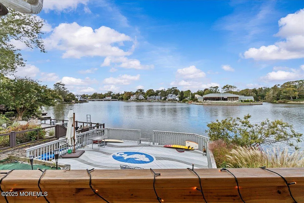 4 bed, 2.5 bath, $25,000 — Photo 4