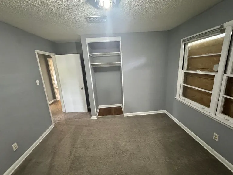 3285 Ashland St — Photo 5