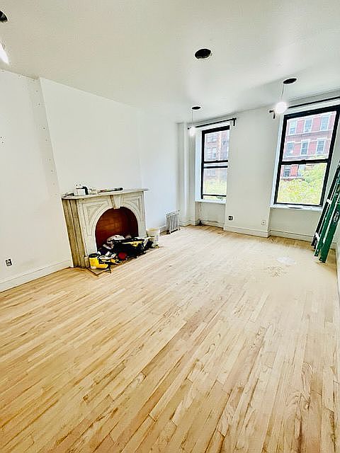 1st image of 649 9th Ave #3C