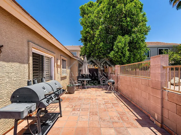 6631 E Rhodes St — Photo 25