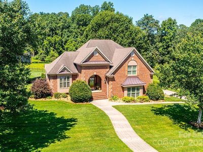 1083 Fox Chase Dr, Newton, NC, 28658