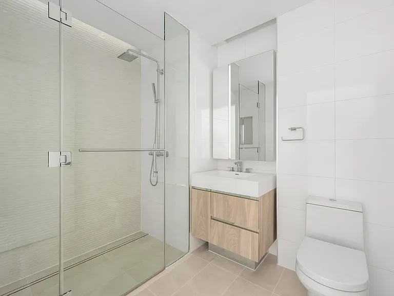 555 W 43rd St #Penthouse 1 — Photo 10