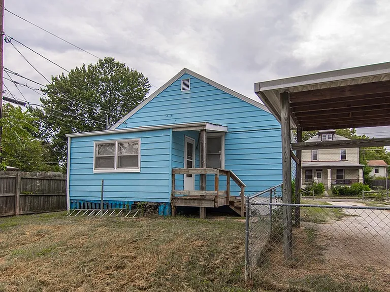 220 W Madison St — Photo 10