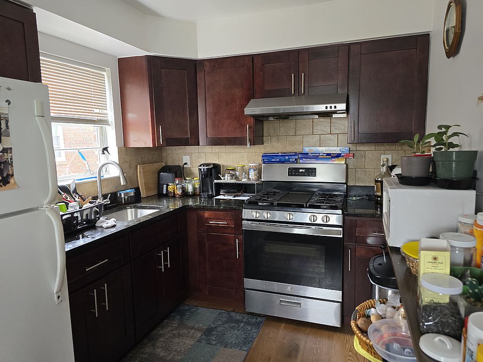 1st image of 9762 Roosevelt Blvd