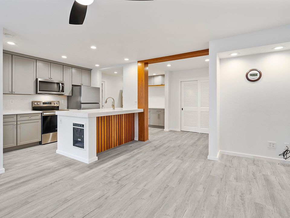 1st image of 261 Lakeview Blvd Suite 61