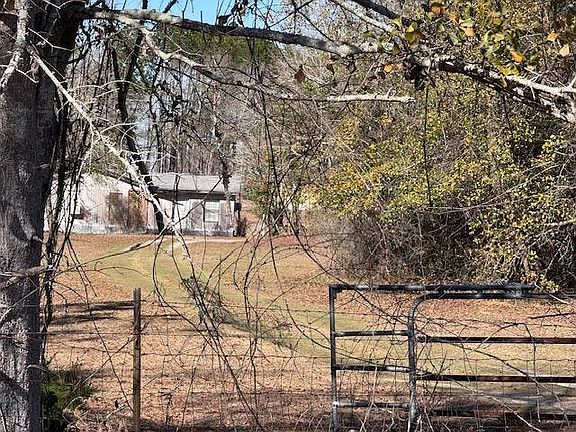 3rd image of 124 Dicksons Mill Pond Rd #B