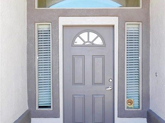 4th image of 2028 E Crystal Dr