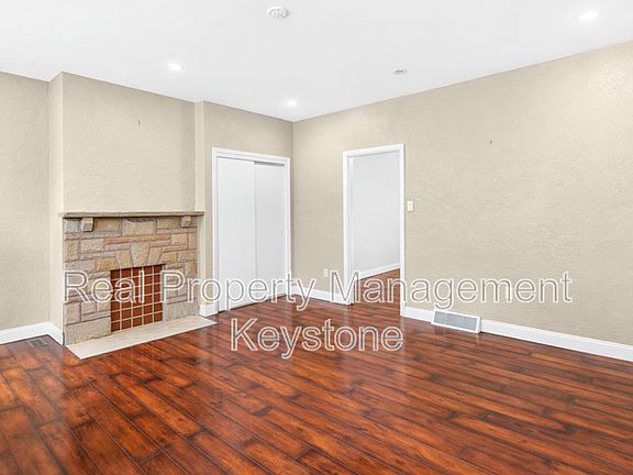 4th image of 2835 Edwards Way