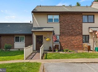 343 Greenland Dr, Lancaster, PA