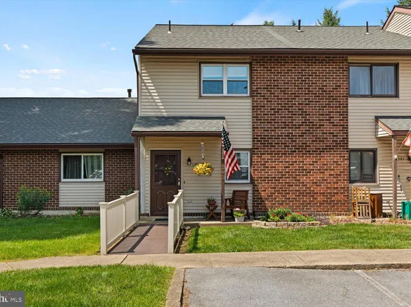 343 Greenland Dr, Lancaster, PA 17602