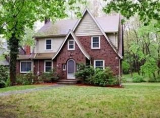 25 Devonshire Rd, Newton, MA 02468
