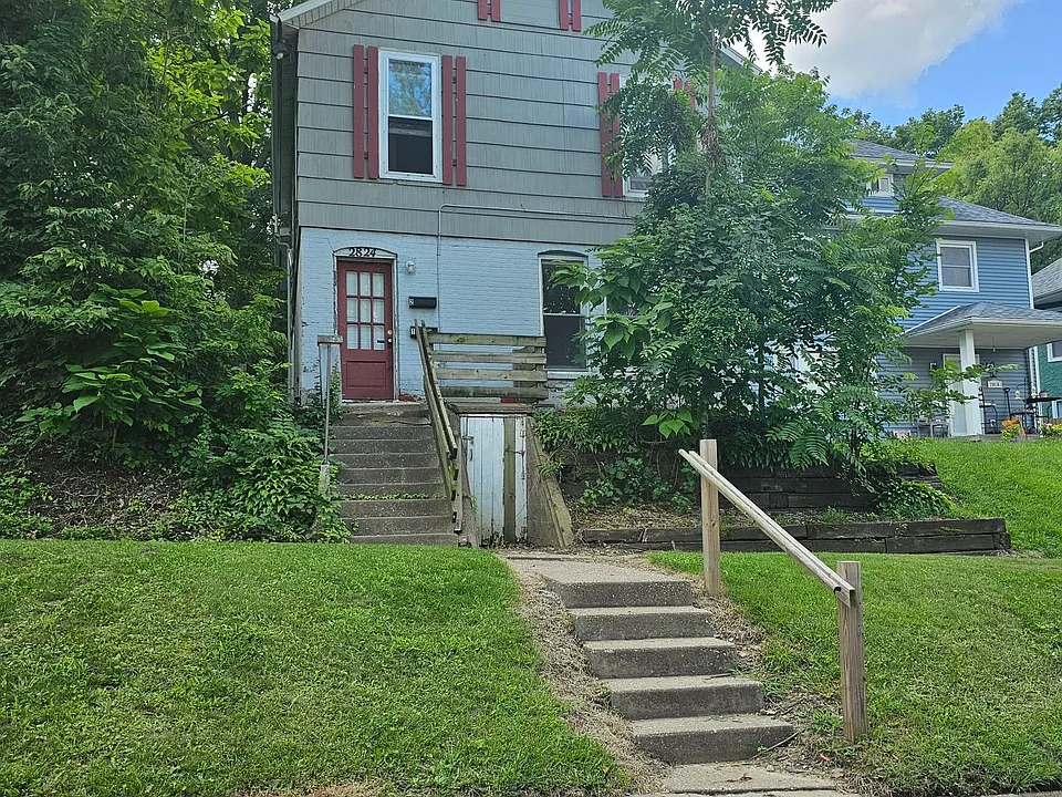 2824 8th Ave