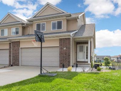 32 S Park Ridge Rd, North Liberty, IA, 52317