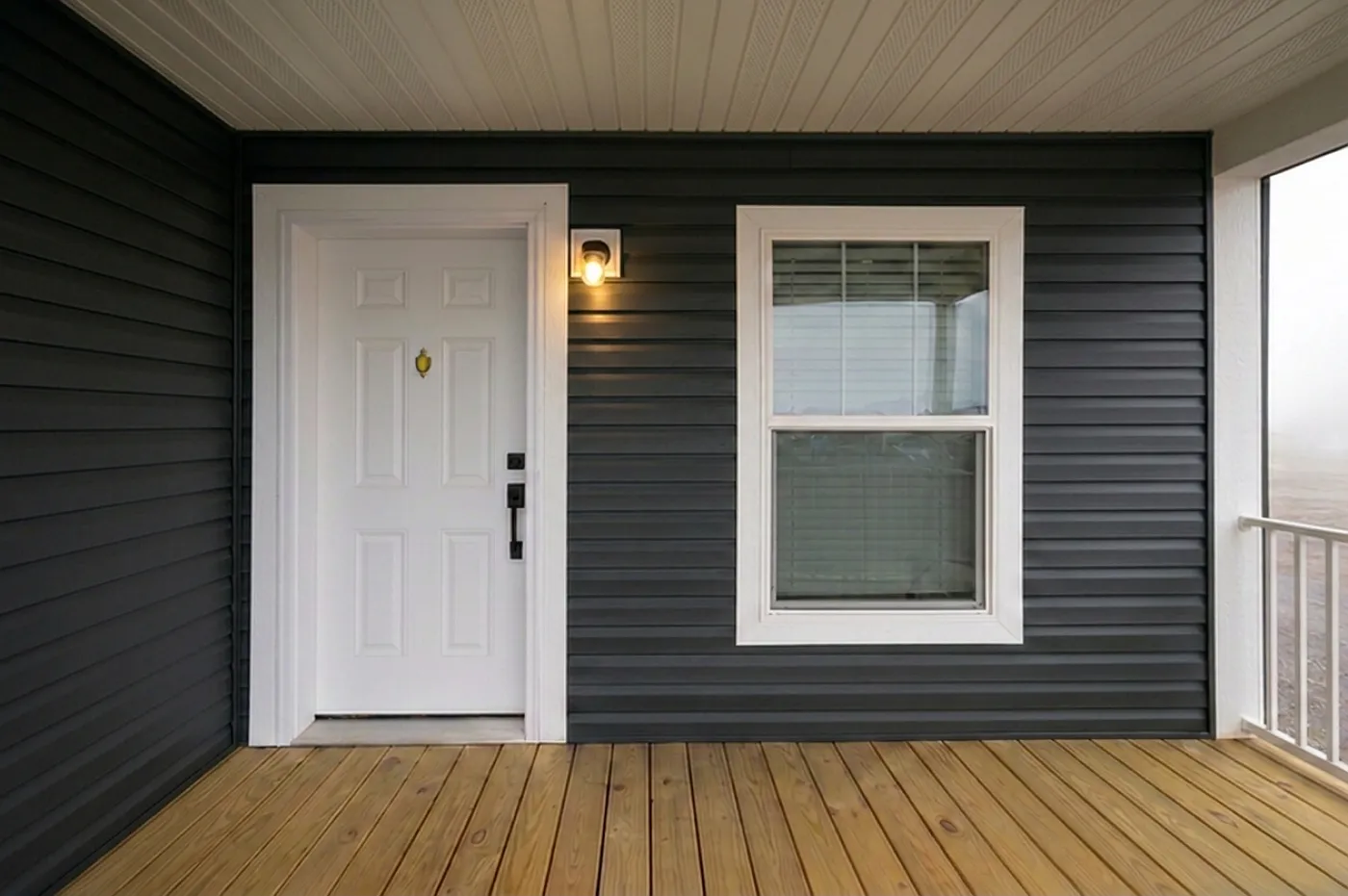 545 Tower View Ave - 4BD-2.5BA — Photo 3