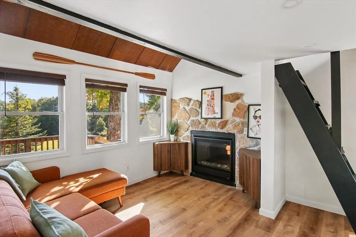 1 bed, 1.0 bath, 622 sqft, $2,200 — Photo 3