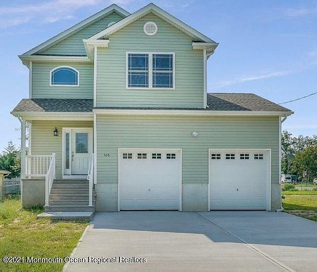 1st image of 2327 4th Ave