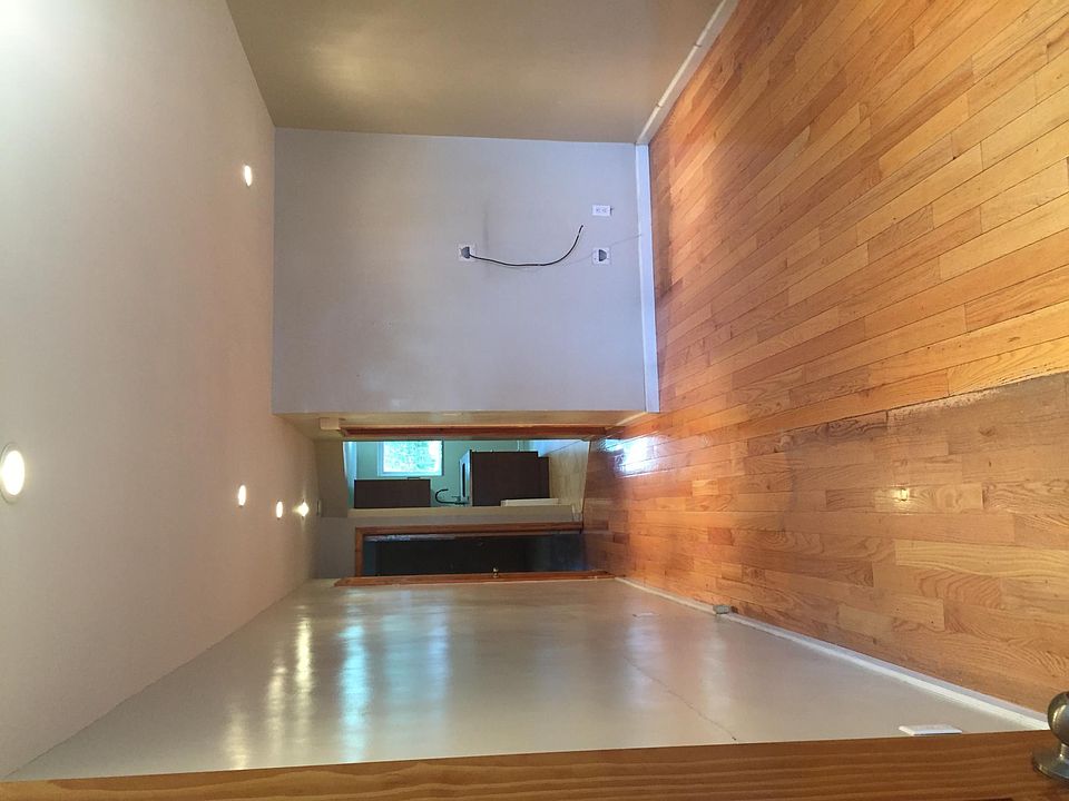 1st image of 76 Bay 10th St #1
